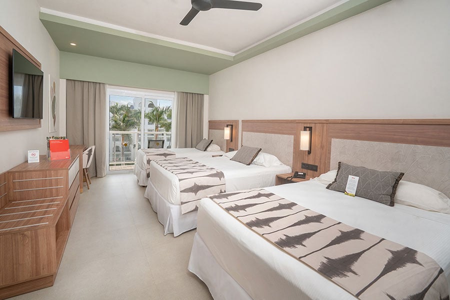 Habitación Familiar con vista jardin