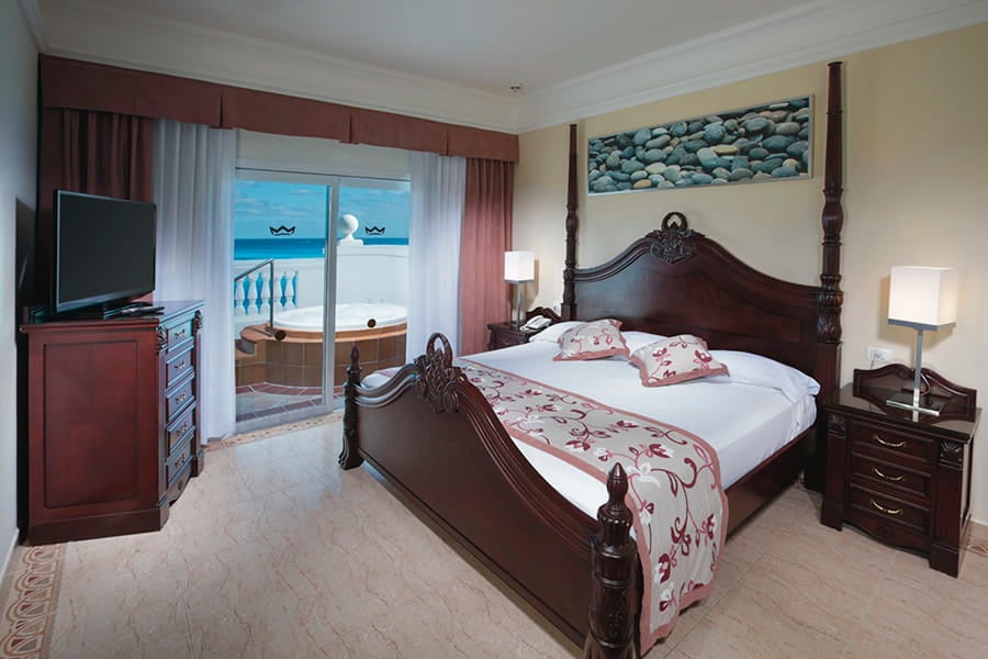 Suite Jacuzzi with sea view