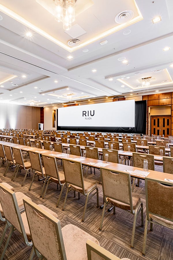 banner-groups-riu-plaza-panama.jpg
