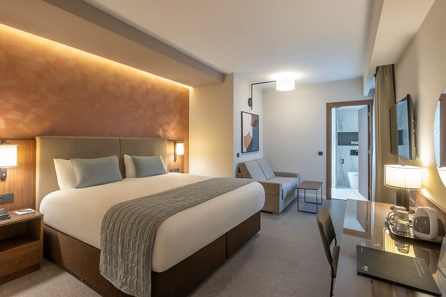 Deluxe Superior king bed