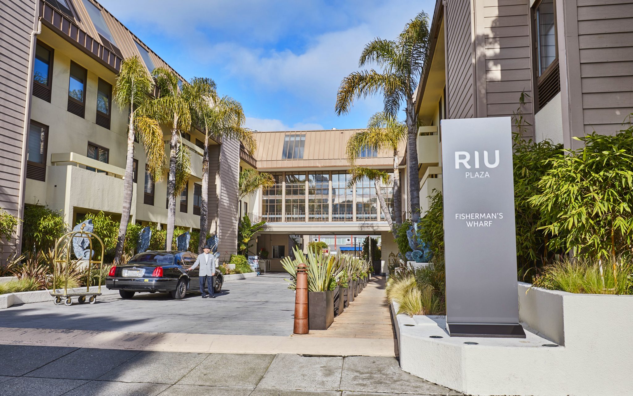 hotel riu san francisco airport shuttle