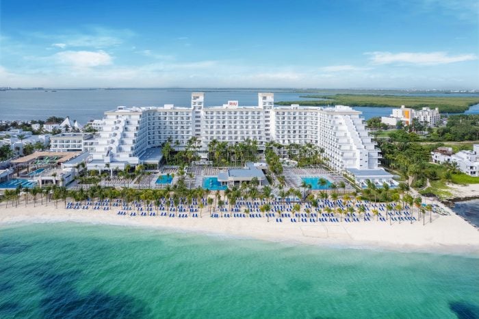 RIU presents the Riu Caribe before and after its renovation