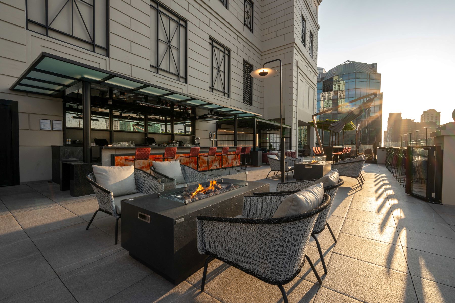 Discover the new terrace at the Riu Plaza Chicago | RIU.com Blog