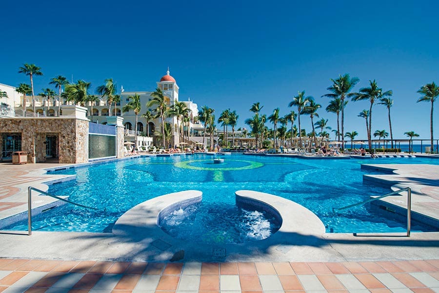 pool-riu-palace-cabo-san-lucas.jpg