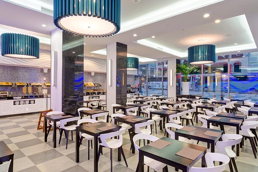 restaurante-riu-plaza-new-york.jpg