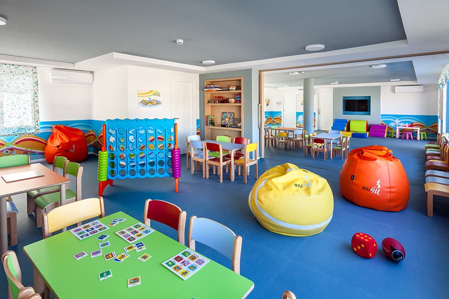 Actividades-infantiles-hotel-riu-chiclana-2.jpg