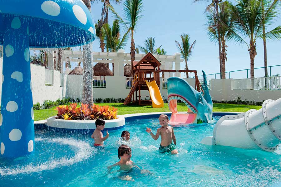 Kids-pool-riu-emerald-bay-2.jpg