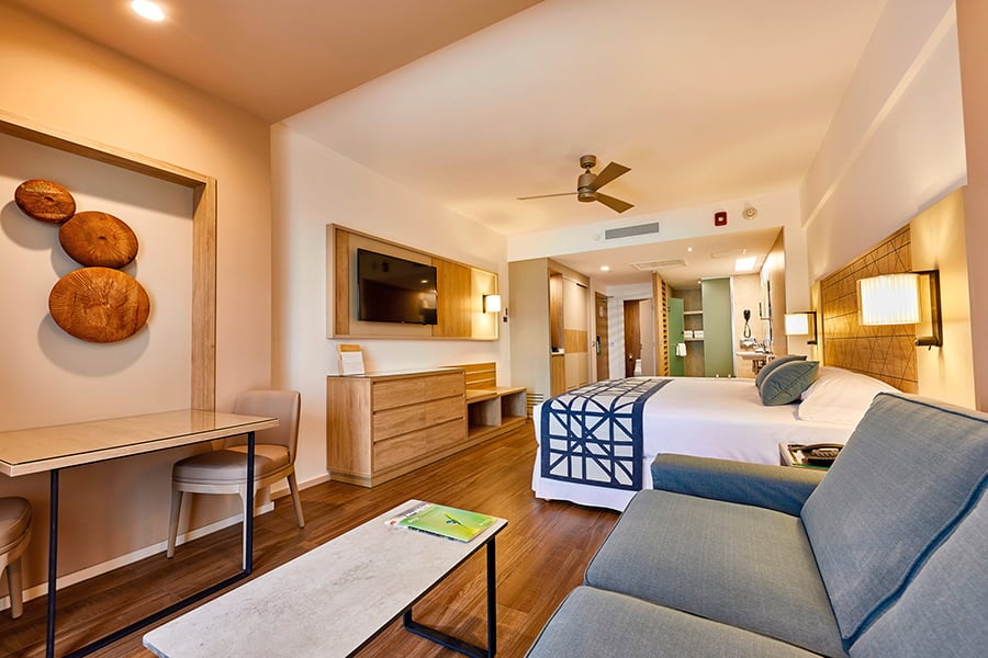 Jr. Suite with partial sea view