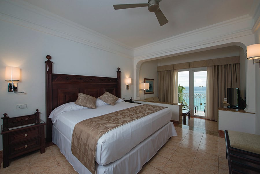 Connecting Junior Suite with Partial Sea View (2 rooms)