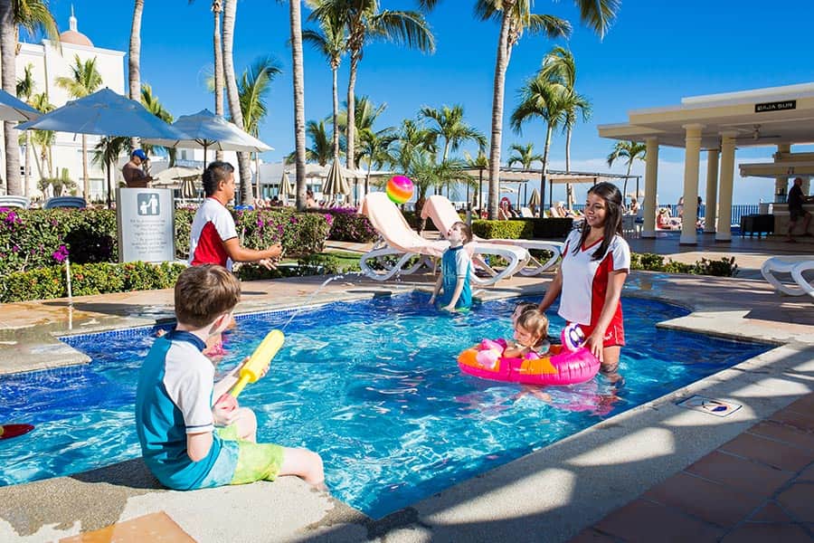 Kidspool-riu-palace-cabo-san-lucas.jpg