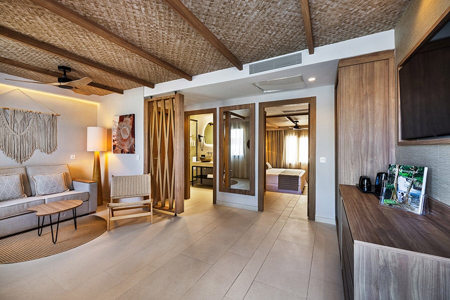Bungalow (1 Bedroom) with living room
