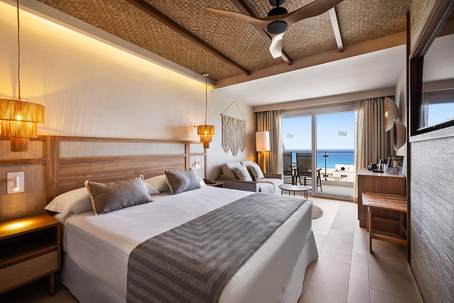 Double with sea view and sofa bed