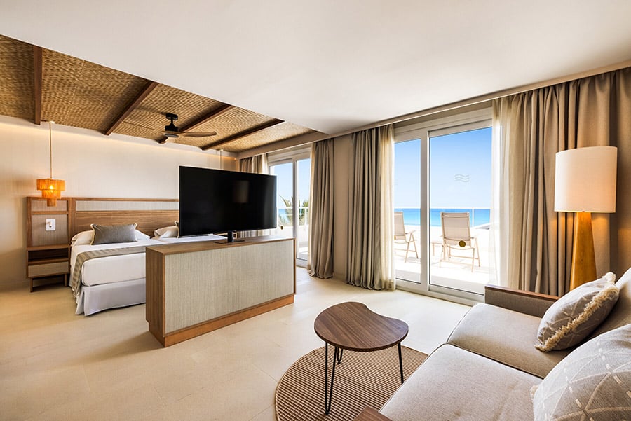 Large Jr. Suite with Ocean view