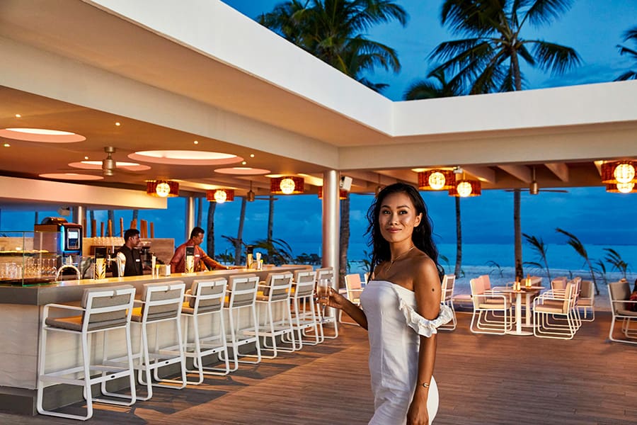 Bar-piscina-hotel-riu-palace-maldivas.jpg