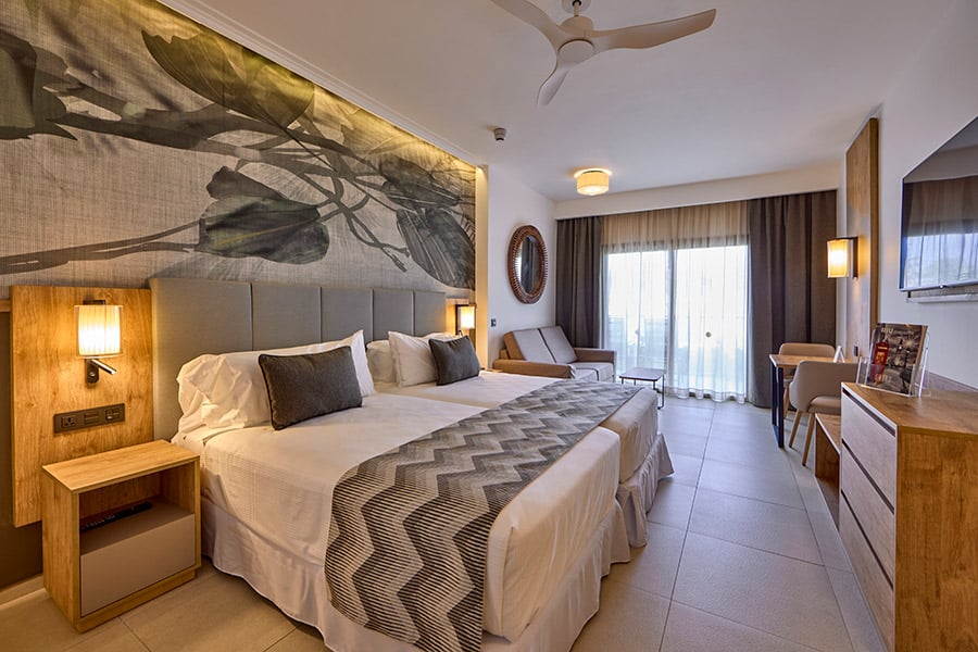 Jr. Suite