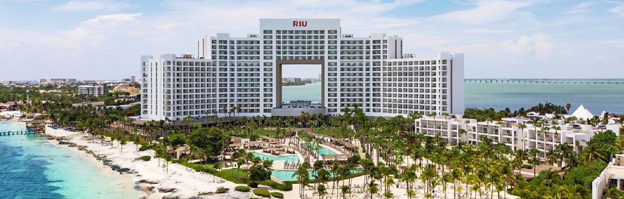 new-slide-riu-palace-peninsula.jpg