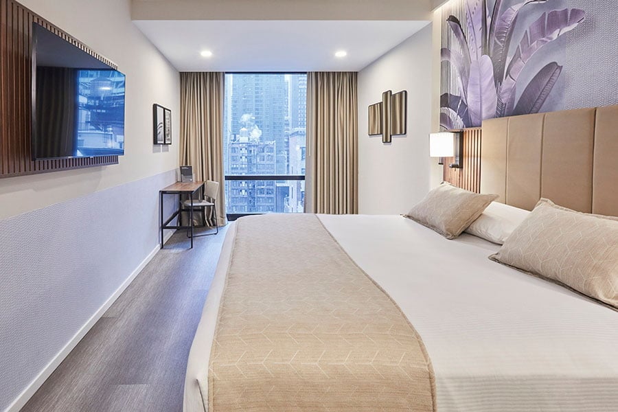 Deluxe king bed