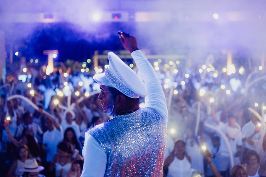 White-fam-party-3.jpg